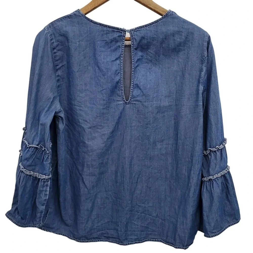 Express Denim Chambray Blouse Floral Embroidered Bell Sleeve Boho Casual M - Picture 4 of 16
